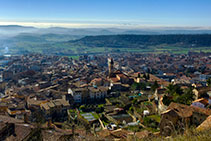 Vistas sobre Berga desde la calle Pinsania.