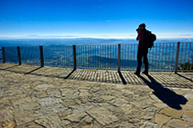 Balcón-mirador desde el aparcamiento.