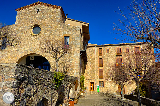 Santuario de Queralt desde Berga 1 