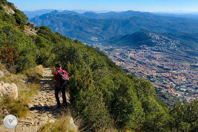 Santuario de Queralt desde Berga 1 