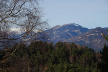 Vistas a las sierras de Montgrony y de Sant Amand.