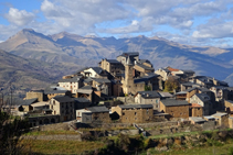 Vistas de Tornafort desde el Camí Vell de Taús.