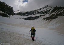 Desde el glaciar del Taillón podemos ver el camino de ascenso al Taillón.