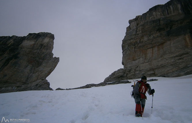 Taillón (3.144m) por la Brecha de Rolando 2 