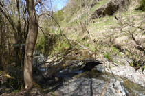 Puente sobre el río de Auvinyà.