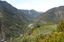 Valle de Os de Civís y la ermita de Sant Martí.