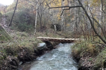 Puente sobre el barranco de Llagunes.