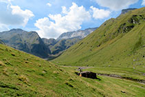 Cabaña de la Géla y circo de Barroude.