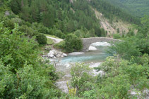 Puente de Bujaruelo sobre el río Ara.