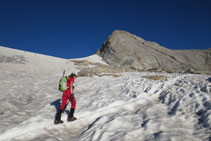 Progresando por el glaciar, que encontramos en muy buen estado.