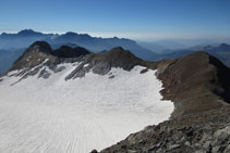 Vistas del pico Cerbillona, el Pico Central y el Montferrat.