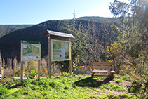 Panel informativo del Parque Natural del Alt Pirineu.