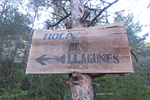 Indicador del desvío del mirador de la Roca de Llagunes.