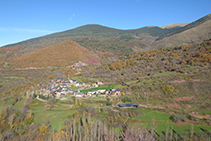 Llagunes y el valle de Siarb.