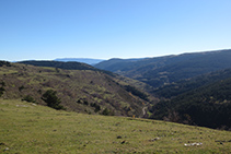 Al fondo, el Port del Comte.