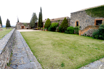 Patio del castillo (fuera de ruta).