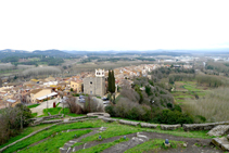 Núcleo de Hostalric desde el castillo (fuera de ruta).